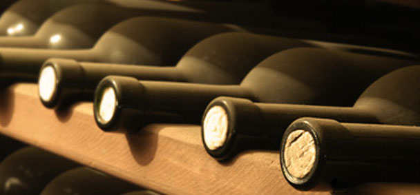 Как правильно хранить вино